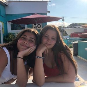 Meet your Posher, Elisa